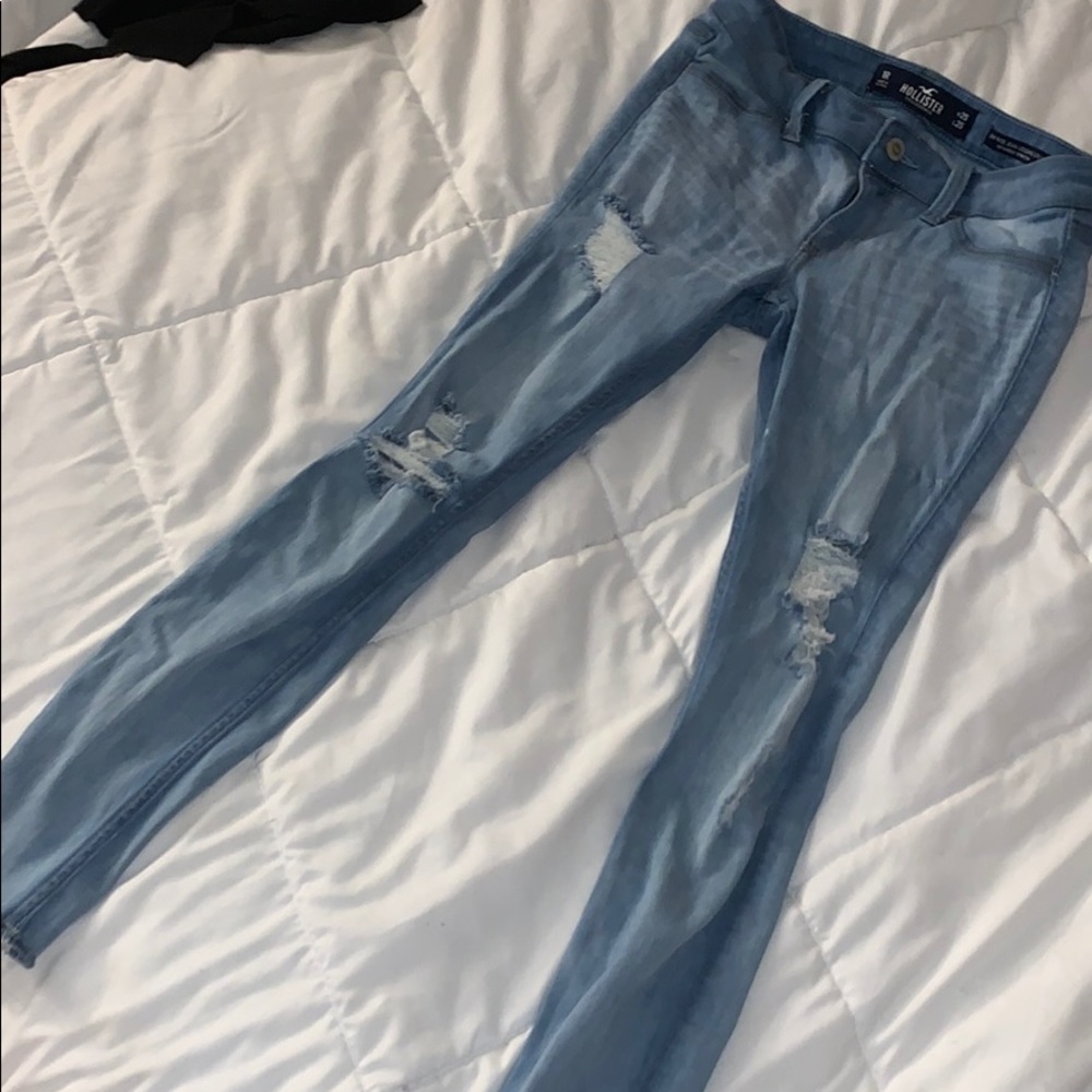 Never Worn!!Hollister, low rise, cropped, jeggings